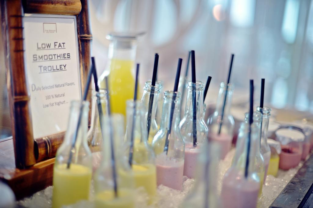 The Domain Bahrain Hotel And Spa - Adults Friendly 16 Years Plus Manama Exteriör bild Smoothies at a buffet